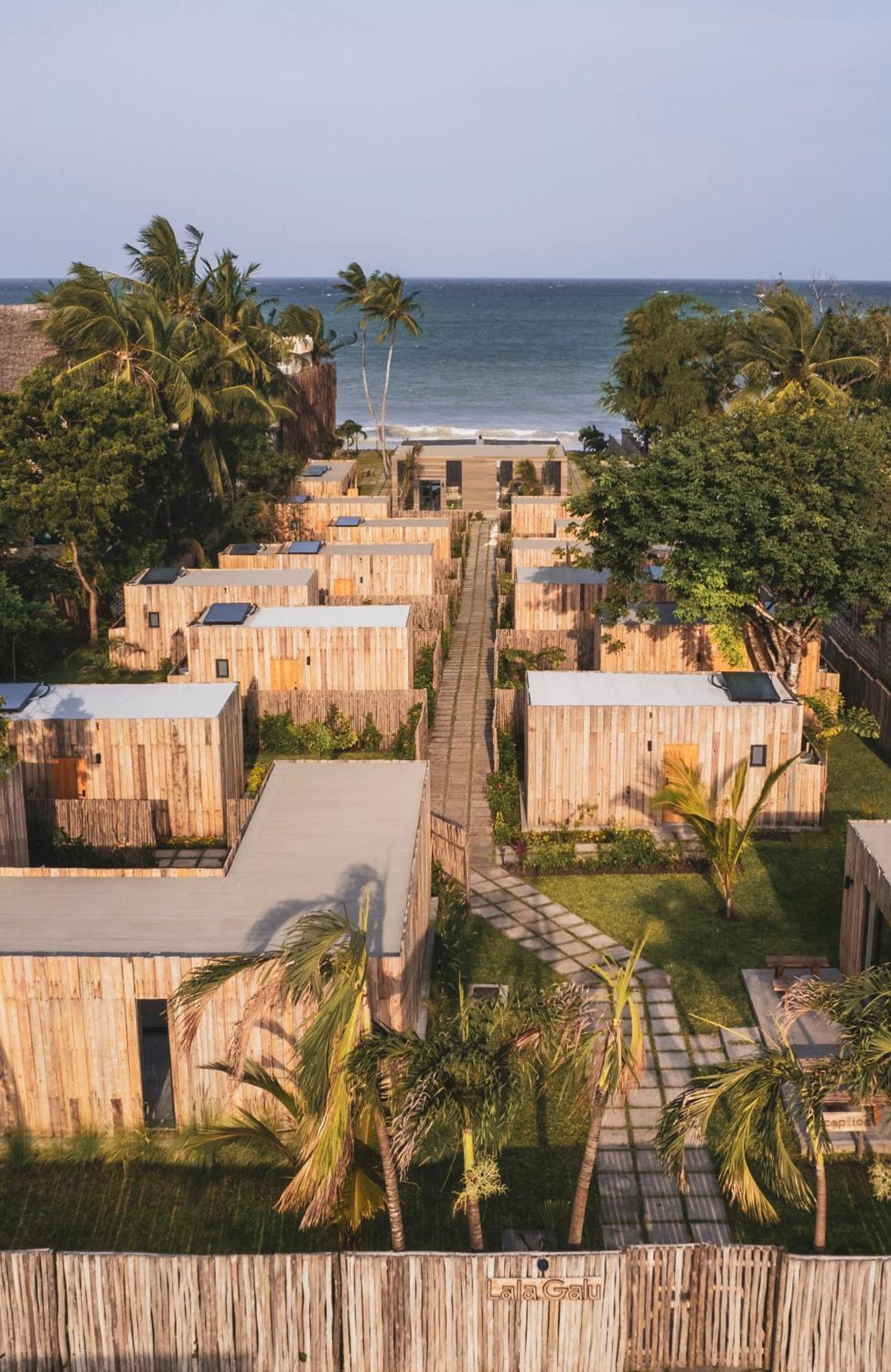 Lalagalu - Beachfront Ecocabins Diani Beach Exterior foto